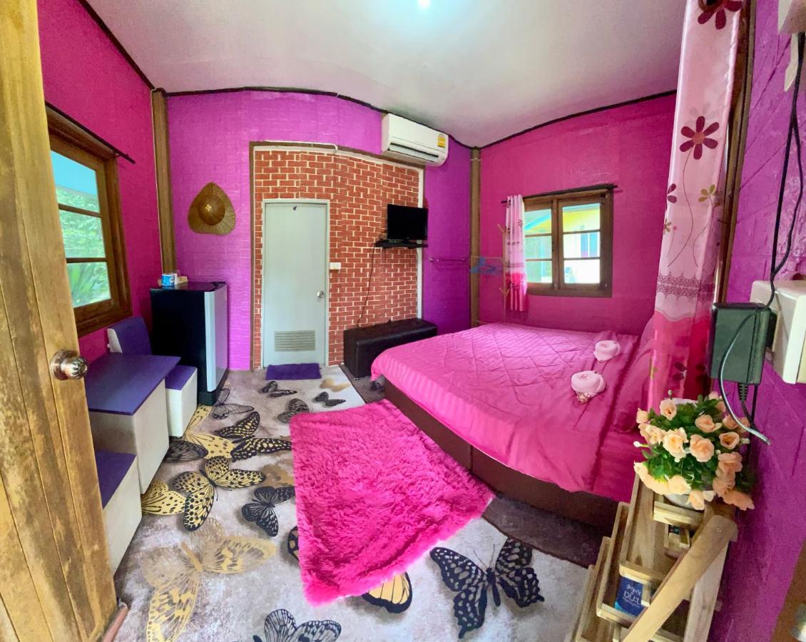 Hotel Lee Red House à Ban Lak Uan Extérieur photo