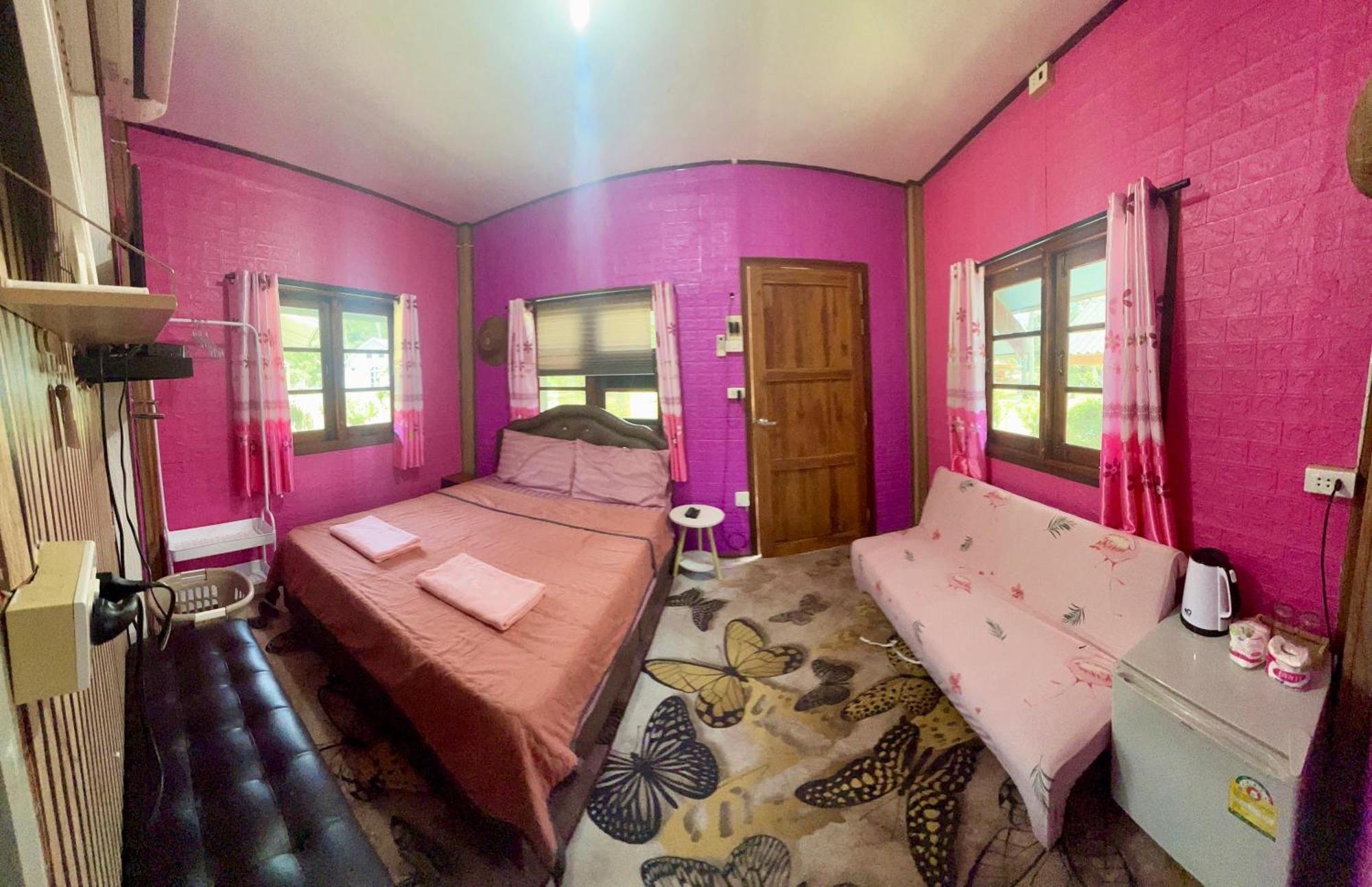 Hotel Lee Red House à Ban Lak Uan Extérieur photo