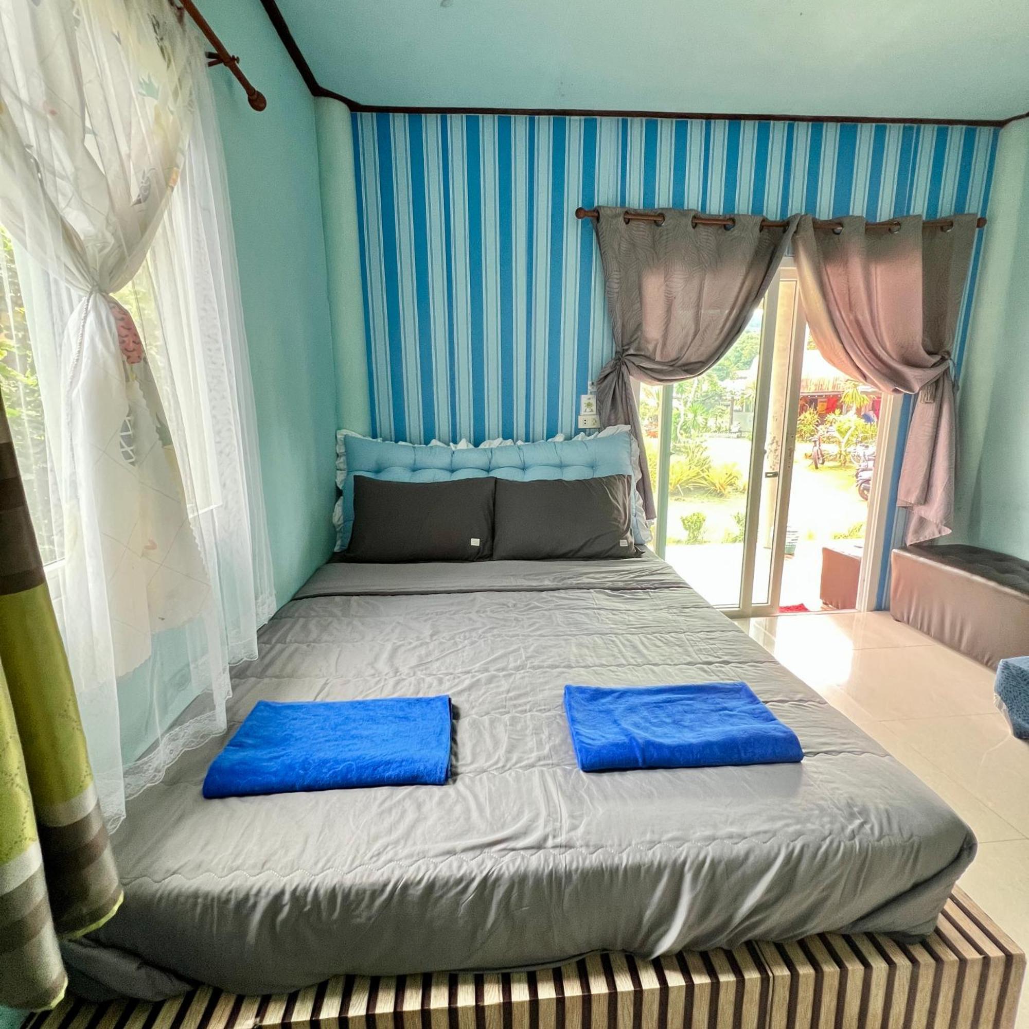 Hotel Lee Red House à Ban Lak Uan Extérieur photo